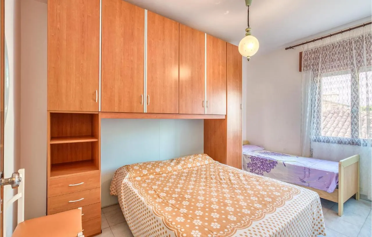 2 Bedroom Awesome Apartment In Rosolina Mare