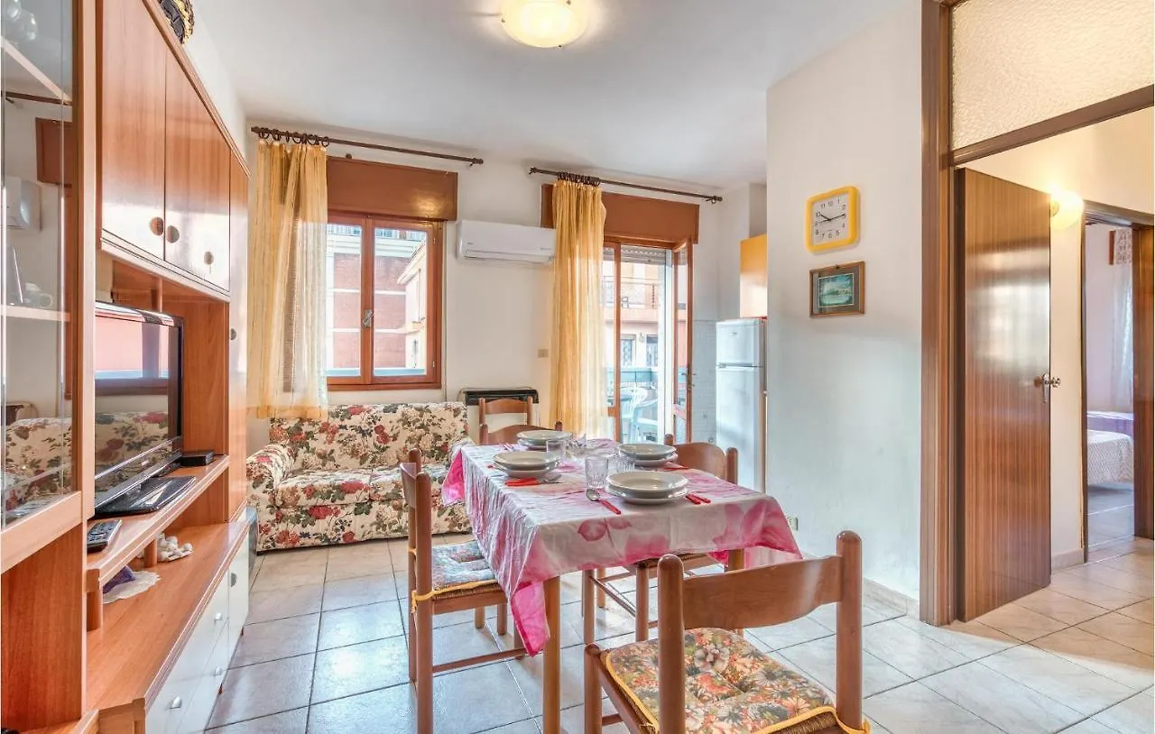 2 Bedroom Awesome Apartment In Rosolina Mare