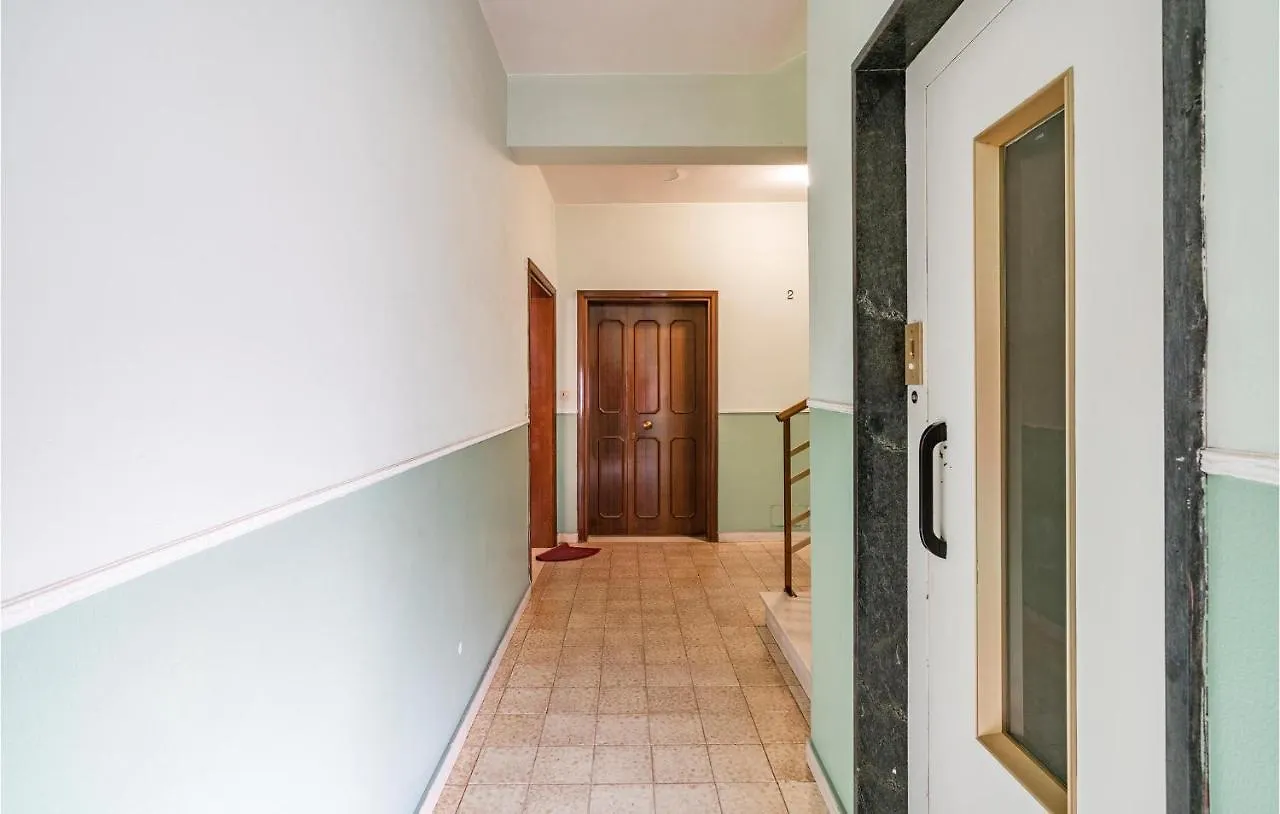 2 Bedroom Awesome Apartment In Rosolina Mare Italy